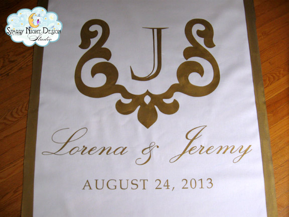 gold aisle runner